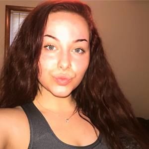 Meet your Posher, Carly